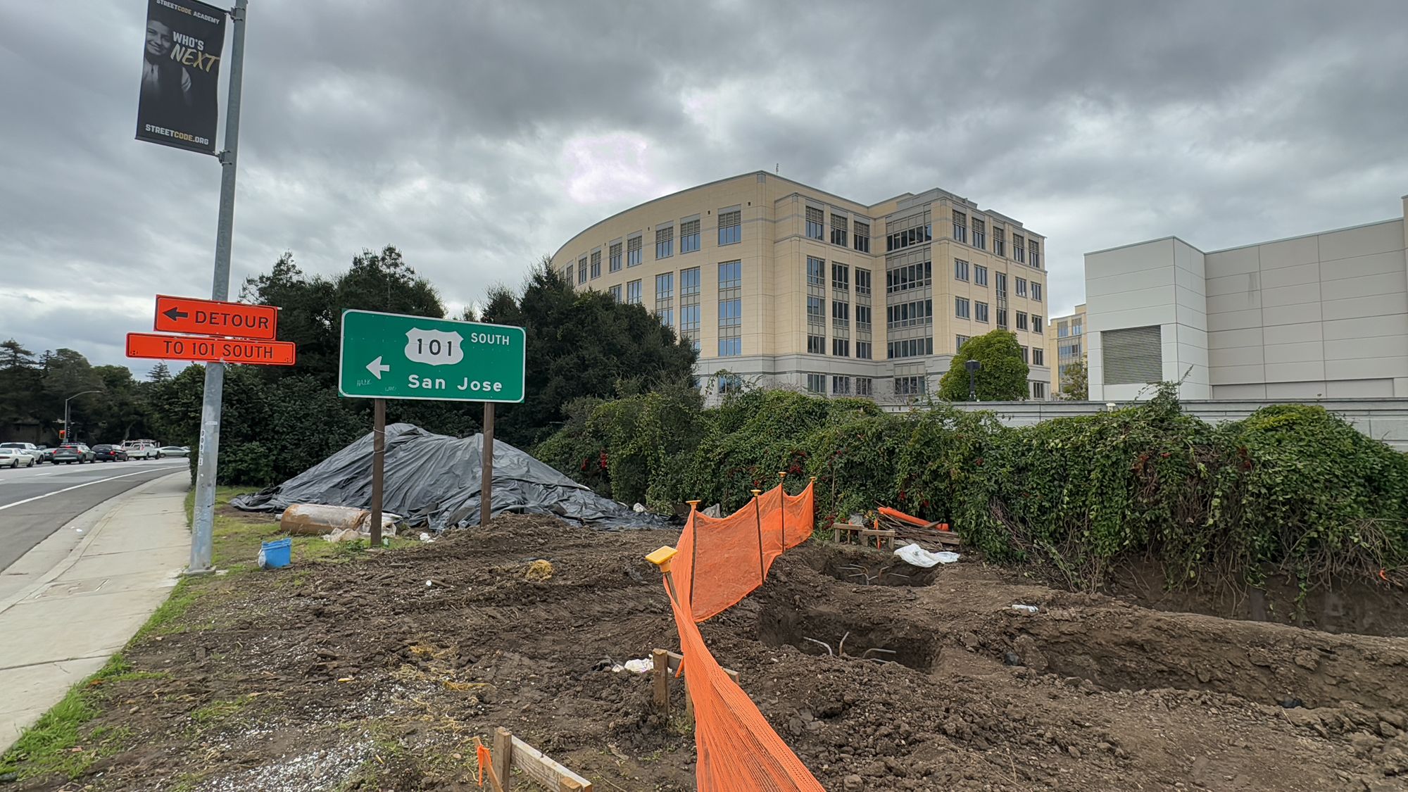 Photos from University Avenue Pedestrian Overcrossing Construction