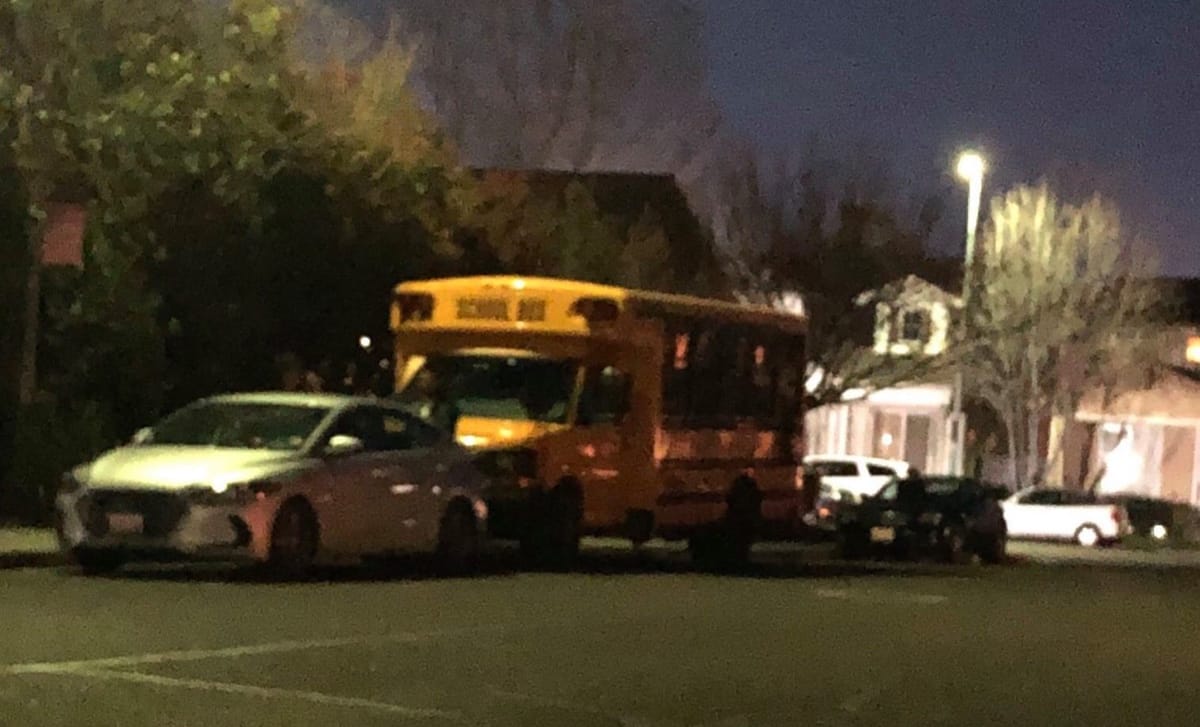 Here Are Some Reasons Why East Palo Alto Has a Parking Congestion Problem