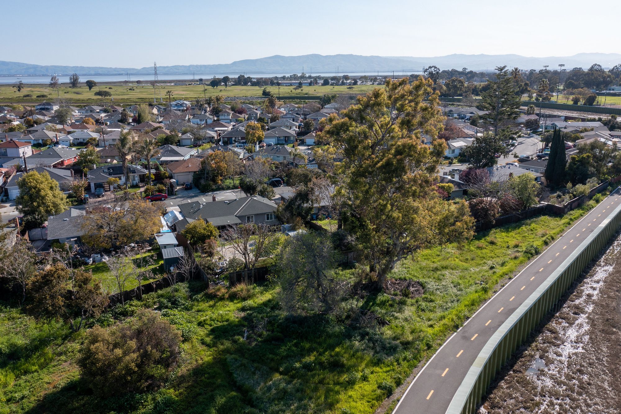 East Palo Alto Should Acquire 0.66 Acre Land for $100k for New Park